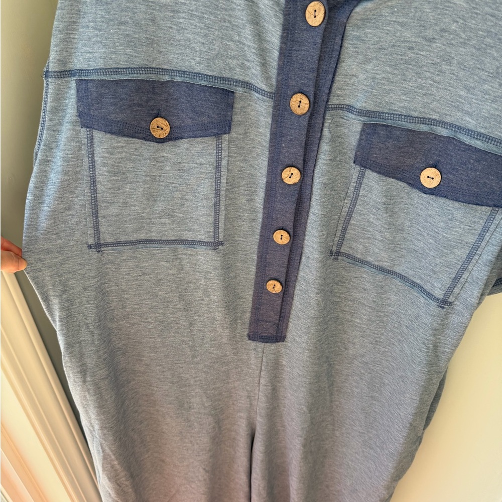 Blue Button-Up Shirt with Pockets - Picture 5 of 5